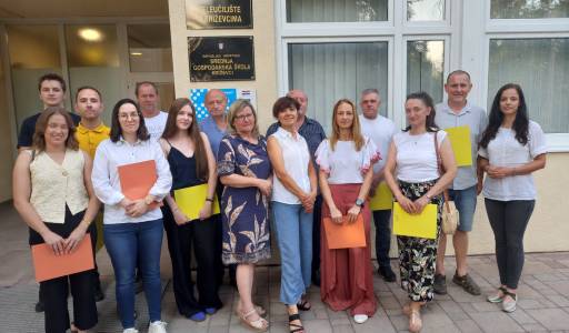 Svečanom podjelom uvjerenja obilježen završetak programa osposobljavanja za pčelare