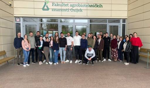 Studenti na PUB kvizu u Osijeku