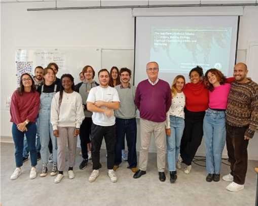 Dr. sc. Siniša Srečec nakon predavanja studentima diplomskog studija (master's course) „Hrana, zdravlje i nutricionizam“